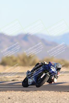 media/Dec-07-2025-CVMA (Sun) [[3e7d2de5dc]]/Race 16-Formula Middleweight/